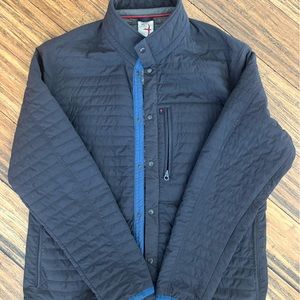 Relwen windzip, pics look navy but it really is more black in person.  Size XL.